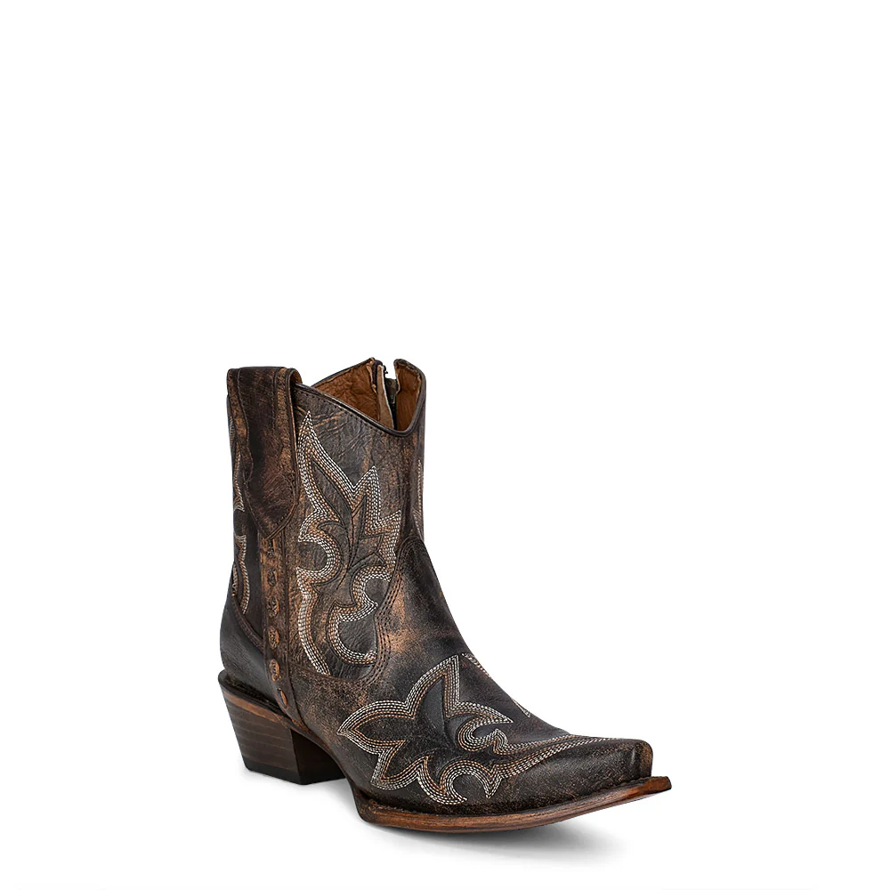 Corral SALE
